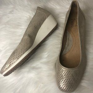 Naturalizer Betina 2 Gold Wedges SZ 8.5 M